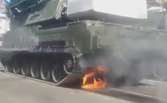 В Чите на параде Победы загорелся «Бук»