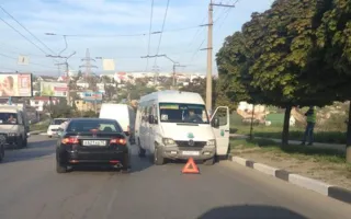 В Севастополе маршрутка не поделила дорогу с «Ниссаном»