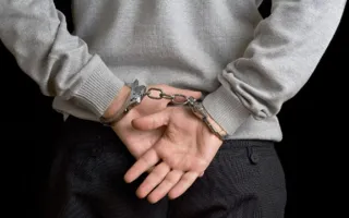 В Саках двое местных жителей украли с рыбного предприятия компрессоры