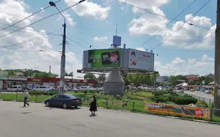 В Симферополе снесли рекламную «тарелку»