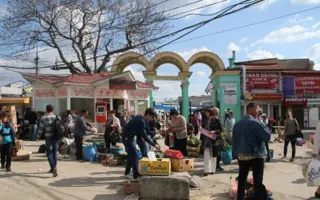 В Симферополе торговцев, лишившихся мест, обеспечат новыми