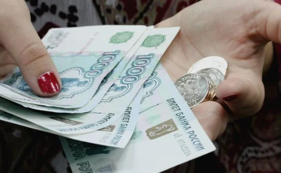 Москвичам поднимут минимальную зарплату