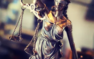 Жителю Крыма дали девять лет за убийство пенсионерки топором