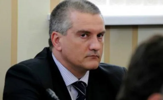 Аксёнов: В Крыму «дельцы» пытаются легализовать украинские предприятия