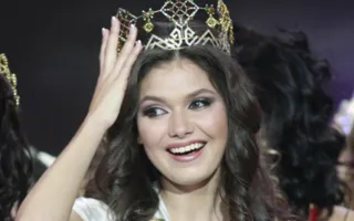 «Мисс Крыма» украсила собой новый журнал о лидерах