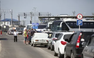 Семья с малышом ждала посадки на Керченской переправе восемь часов