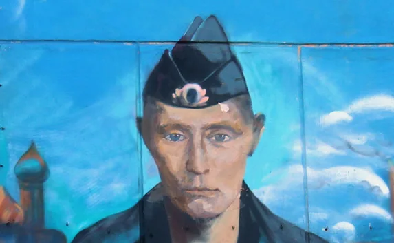 Севастопольское граффити с Путиным снова пострадало