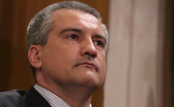 Аксёнов призвал устроить «чистку» депутатов-«крышевателей»