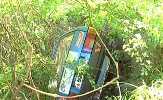 В Крыму автомобиль вылетел с трассы во время гонки