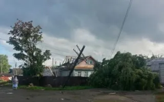 Непогода оставила дома в Крыму без крыш