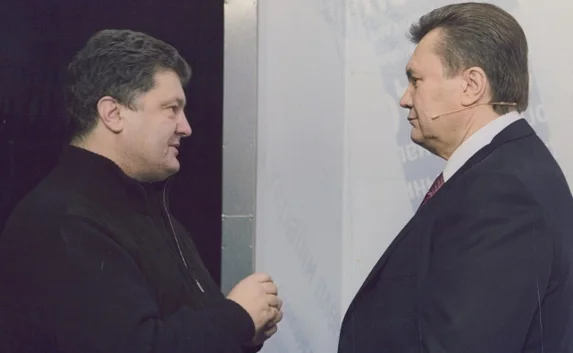 ​Порошенко «снимает» закон о лишении Януковича звания президента