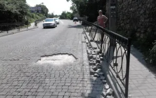 ​На спуске Котовского автомобилистов ожидает неприятный «сюрприз»
