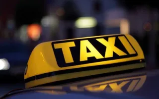 Такси в аэропорту Симферополя по-прежнему шокируют ценами