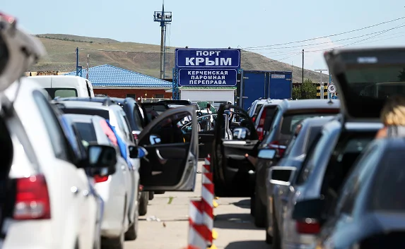 «Торгаша» местами в очереди на Керченской переправе выявила ФСБ
