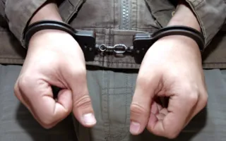 В Севастополе задержали молодых угонщиков «шестёрки»