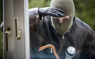 В Севастополе трое крымчан обчищали номера на турбазах