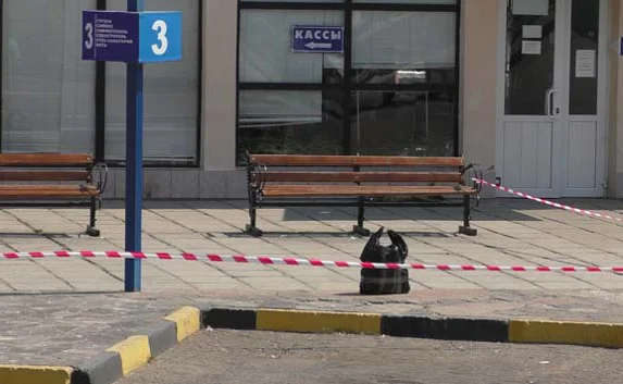 ​В Алуште взрывотехники уничтожили из пушки пакет с вещами