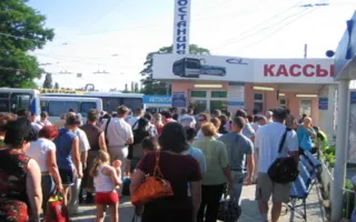 ​В Феодосии на всех туристов не хватает междугородних автобусов
