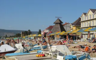 ​В Феодосии снесут самовольно построенную у моря столовую