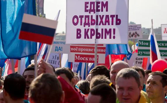 Туристов в Крыму — много или мало?