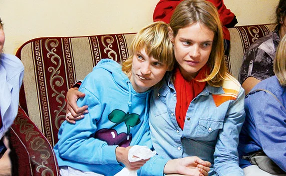 Водянова рассказала, как её сестру с ДЦП и аутизмом выгнали из кафе