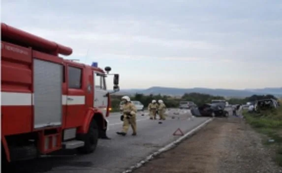 Видео ДТП, унёсшего жизнь трёх человек в Крыму, появилось в Сети