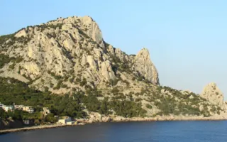 В Крыму турист сорвался с горы Кошка