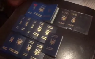 Житель Херсона вёз в Крым пачку паспортов