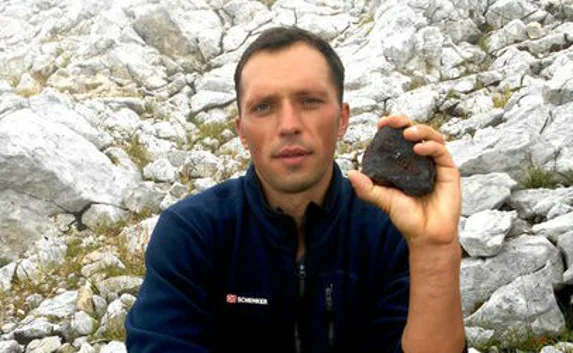 На Кавказе крымчане нашли камень, похожий на метеорит