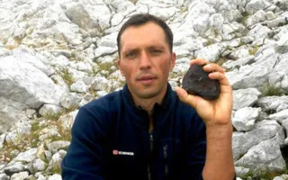 На Кавказе крымчане нашли камень, похожий на метеорит