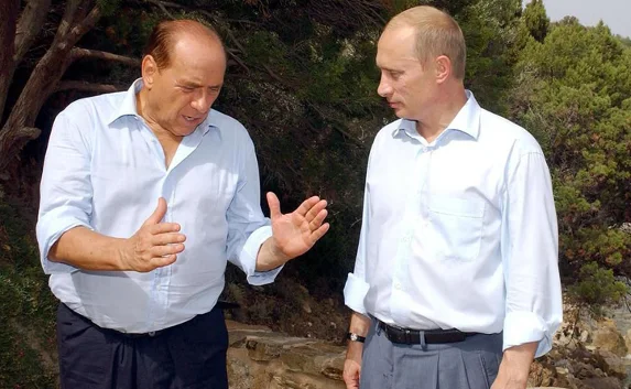 Берлускони летит на уикэнд к Путину в Крым — журналист