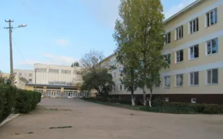 В школу Севастополя на «разборки» пришёл 19-летний парень с ножом