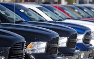 Иностранным авто разрешили находиться в Крыму до года