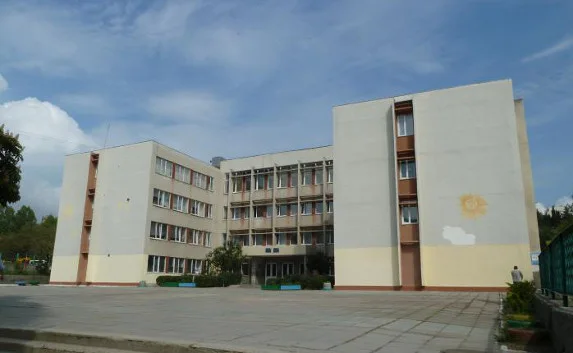 Алуштинский школьник попал в больницу после перемены