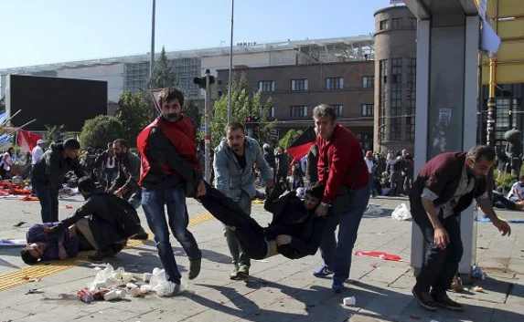 ​Теракт в Турции унёс жизни 95 человек (обновлено)