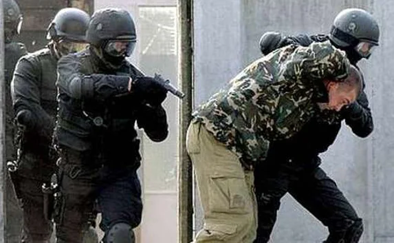 Таможенник из Украины скрывался от СБУ в Крыму