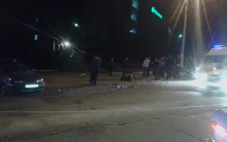 Мотоциклист врезался в такси рядом со Студгородком