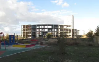 На Античном в Севастополе «умирает» школа-коллегиум