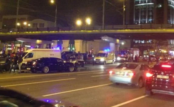 Парень за рулём спорткара устроил жуткое ДТП в Москве