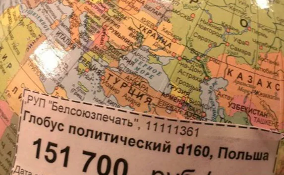 Польша поставляет в Беларусь глобусы с российским Крымом