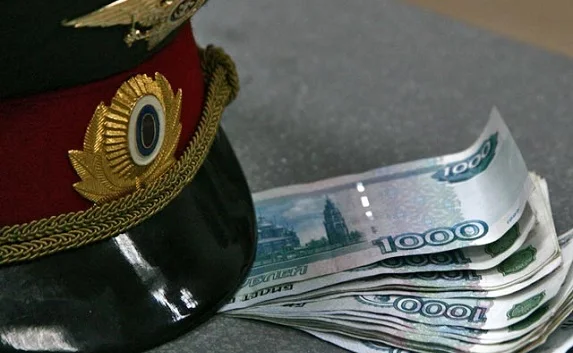 Столичный инспектор ДПС оштрафован за взятку в Севастополе