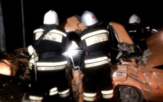 Тройное ДТП: водителей зажало в покорёженных авто