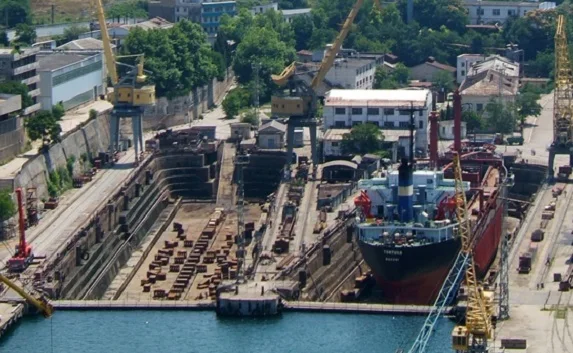 Арендаторы Севморзавода набирают кадры и обещают высокие зарплаты