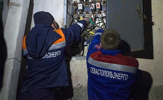 Пять дней без света вынудили жителей Севастополя устроить митинг