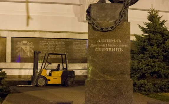 Власти Севастополя объяснились по поводу парапета в сквере Сенявина