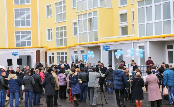 Первых севастопольцев переселили из аварийного жилья