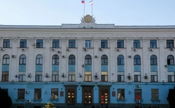 Два министра Крыма подали в отставку