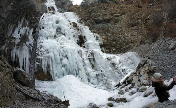 Самый высокий крымский водопад на ЮБК замёрз