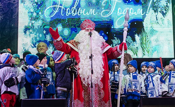 На главного Деда Мороза России подали в суд
