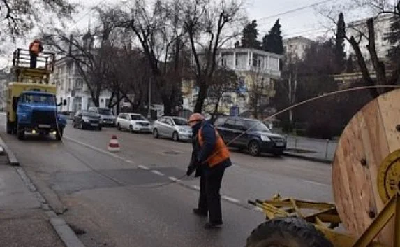 Впервые за 30 лет в Севастополе меняют троллейбусные провода